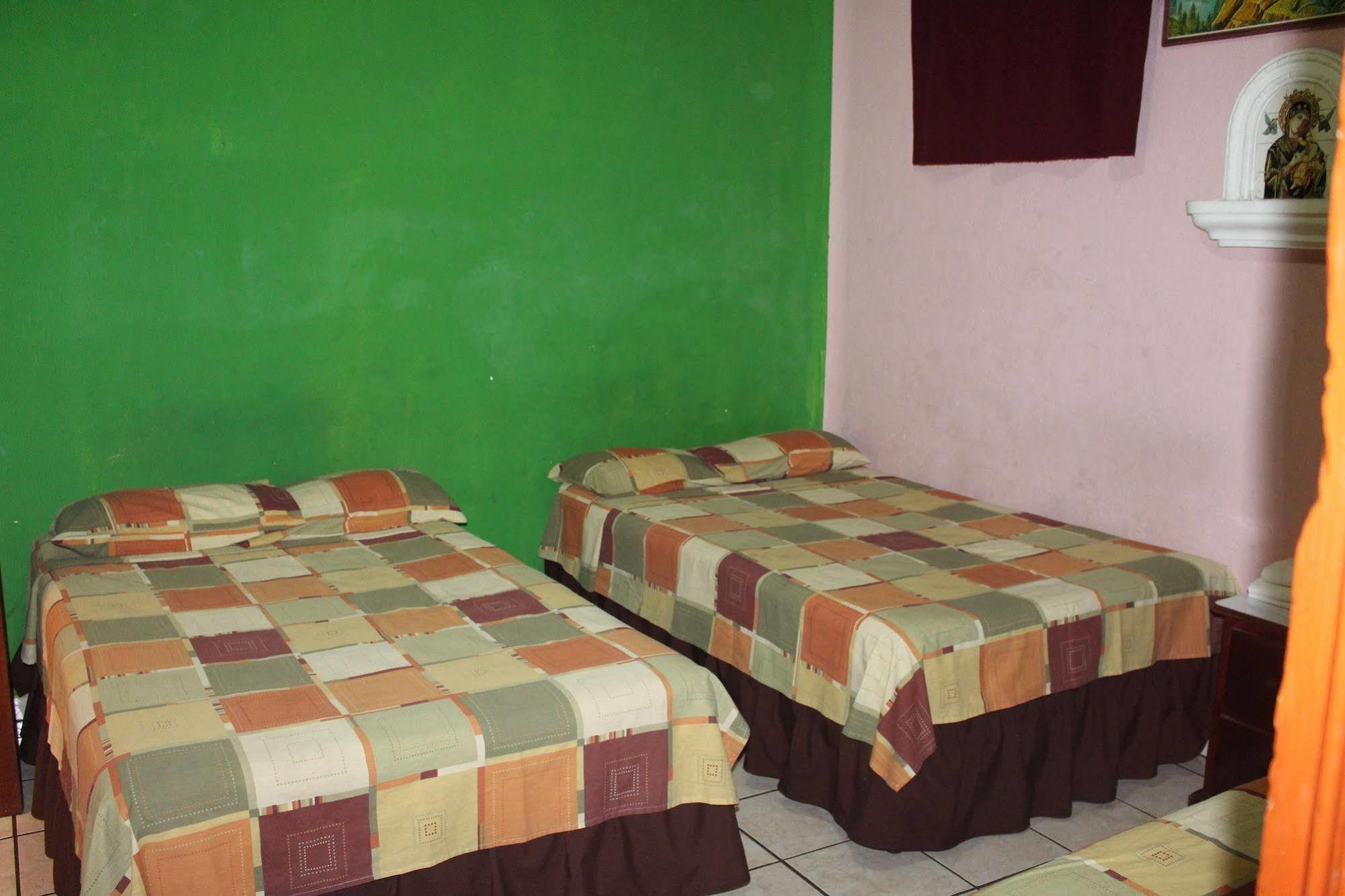 Hotel Pasadena II San Salvador Esterno foto