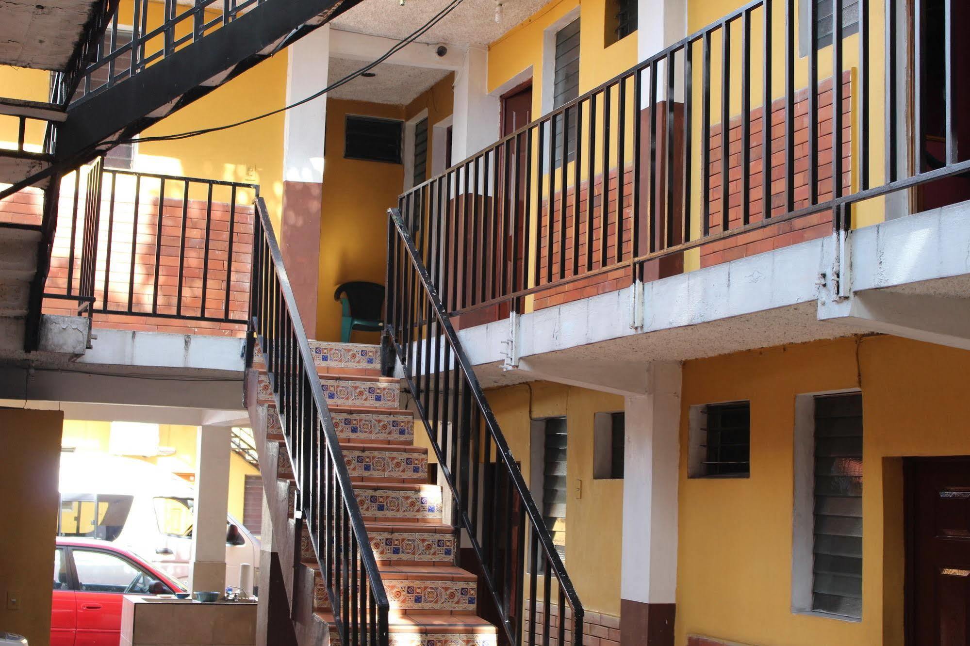 Hotel Pasadena II San Salvador Esterno foto